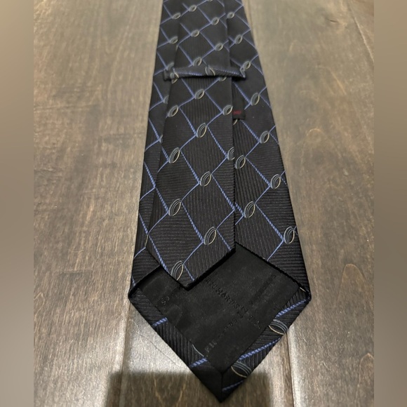 J.Z.Richards Black 100% Silk Tie Hand Made In America Cool Pattern Dapper Formal - Picture 5 of 5